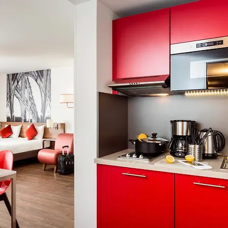 Adagio La Defense Aparthotel 4*