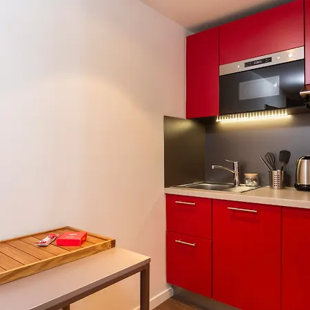 アパートホテル アダージョ ラ デファンス クルブヴォア