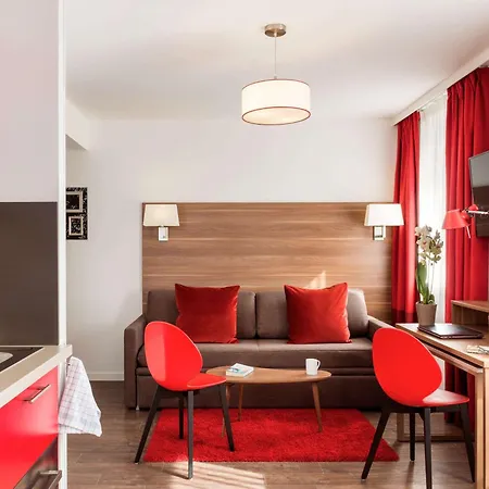 Adagio La Defense Aparthotel 4*