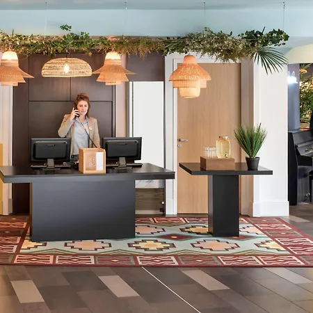 Adagio La Défense 4* Courbevoie