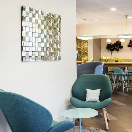 Apart Otel Adagio La Defense 4*