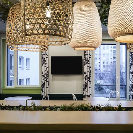 Aparthotel Adagio La Defense 4*
