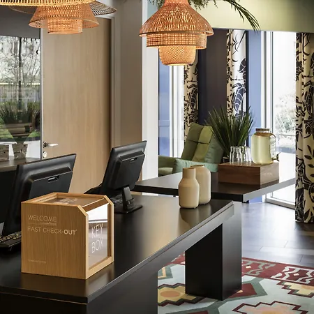 Adagio La Defense Apart Otel