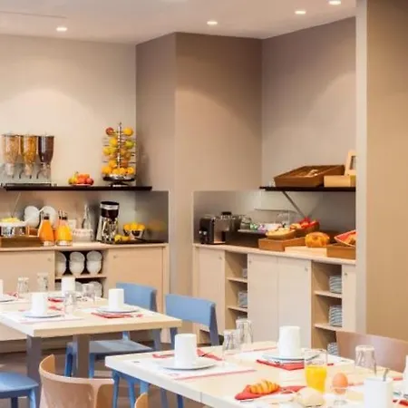 Adagio La Defense Aparthotel 4*